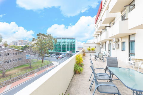 Metro Hotel Miranda - Accommodation Yamba 2