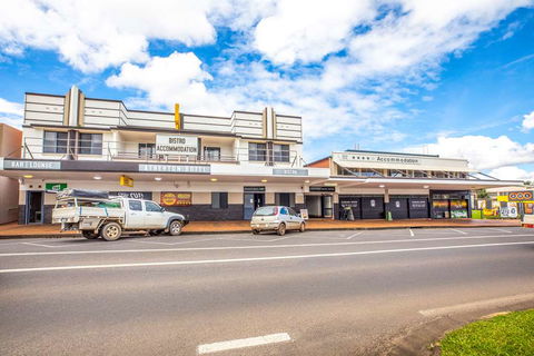 Atherton Hotel - Accommodation Yamba 0