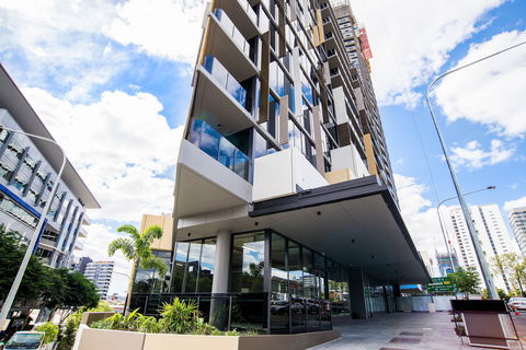 Arise Brisbane One - Accommodation Yamba 0