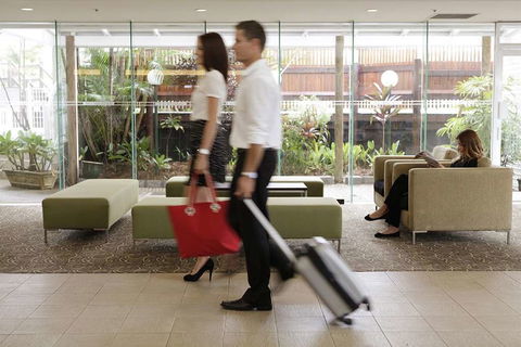 Rydges Esplanade Resort Cairns - Accommodation Yamba 2