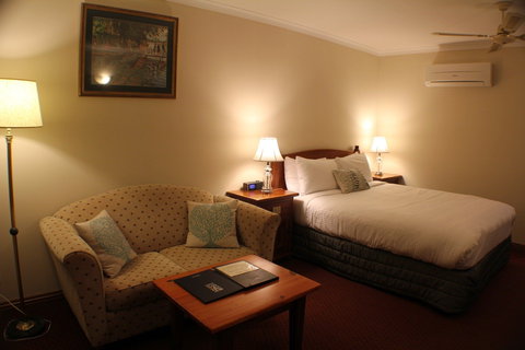 Gateway on Monash - Accommodation Yamba 2