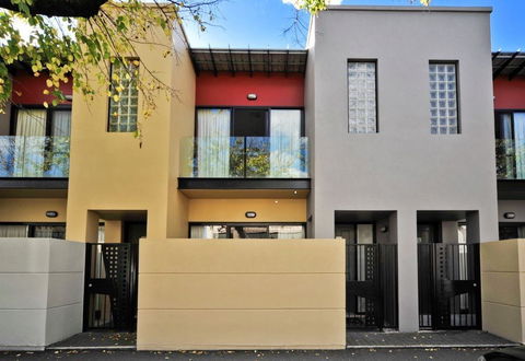 RNR Apartments, Adelaide - Accommodation Yamba 0