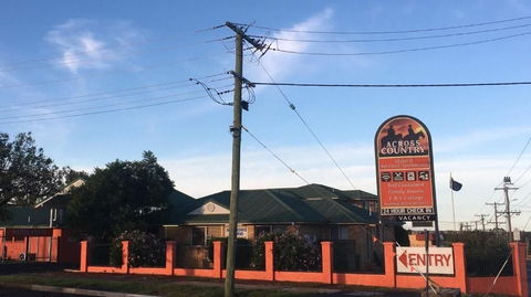 Across Country Motel & Svcd Apts - Accommodation Yamba 0