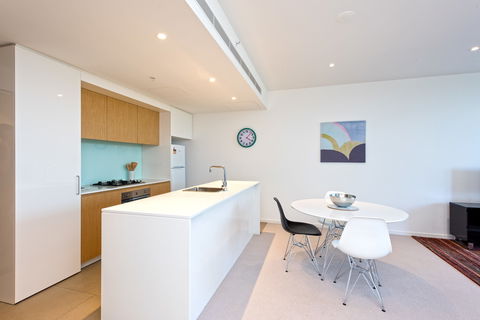 Astra Apartments MacQuarie Park - Accommodation Yamba 2