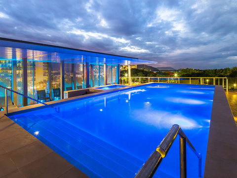 Sebel Cairns Harbour Lights - Accommodation Yamba 2