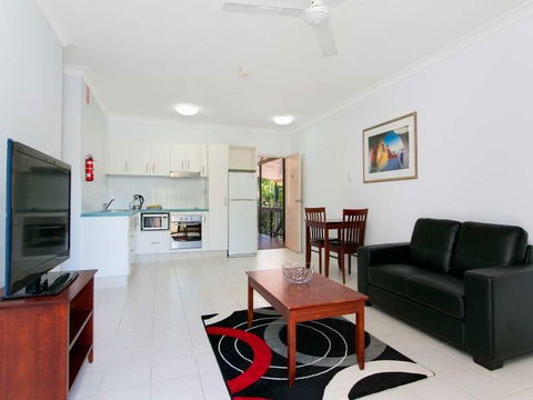 Cairns City Palms - Accommodation Yamba 2