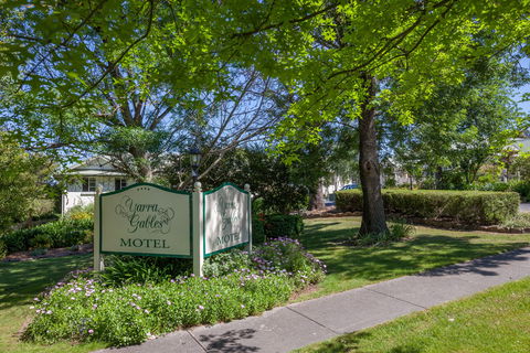 Yarra Gables Motel - Accommodation Yamba 0
