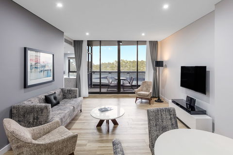 Meriton Suites Church Street, Parramatta - Accommodation Yamba 11
