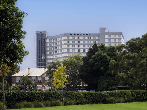 Mercure Sydney Bankstown - Accommodation Yamba 1
