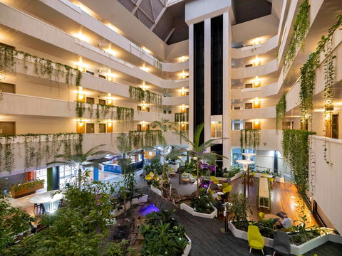 Novotel Darwin Atrium - Accommodation Yamba 2