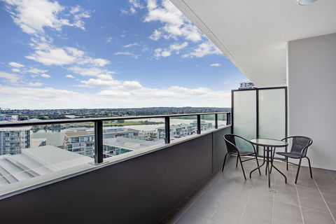 Astra Apartments Rhodes - Accommodation Yamba 0