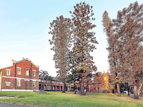 Mercure Monte Pio Hotel & Conference Ctr - Accommodation Yamba 0