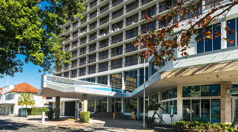 Pacific Hotel Cairns - Accommodation Yamba 1