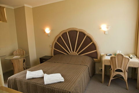 Dawson Motor Inn - Accommodation Yamba 1