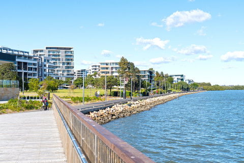 Astra Apartments Rhodes - Accommodation Yamba 2