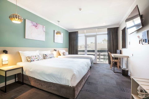 Watermark Glenelg - Accommodation Yamba 2