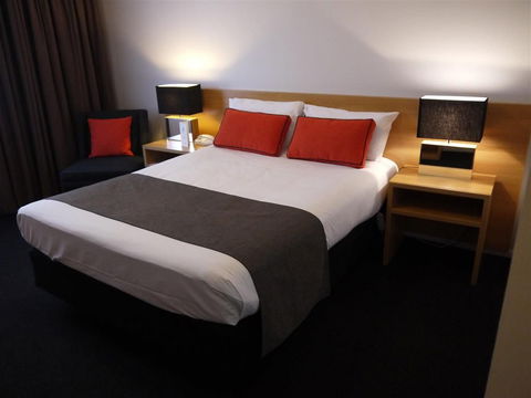 Alpha Hotel Canberra - Accommodation Yamba 0