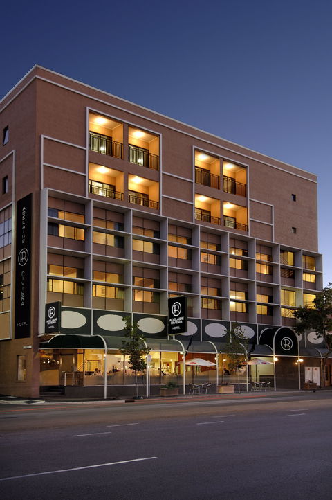Adelaide Riviera Hotel - Accommodation Yamba 0