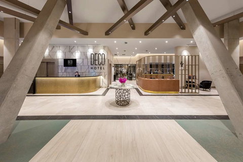 Deco Hotel - Accommodation Yamba 0