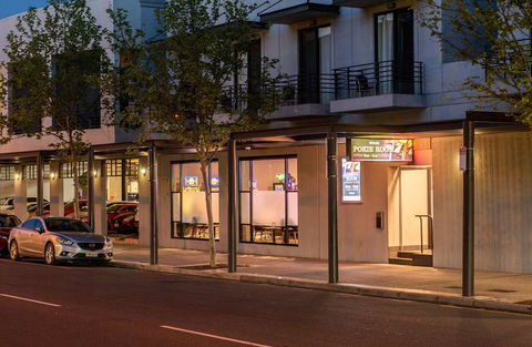 Mawson Lakes Hotel - Accommodation Yamba 0