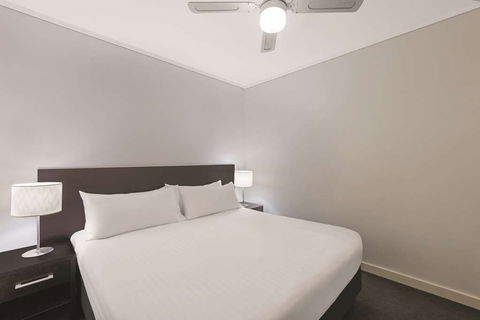 Adina Apartment Hotel Barrack Plaza - Accommodation Yamba 8