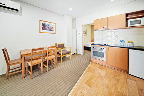All Suites Perth - Accommodation Yamba 15