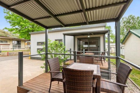 Discovery Parks Lake Hume - Accommodation Yamba 2