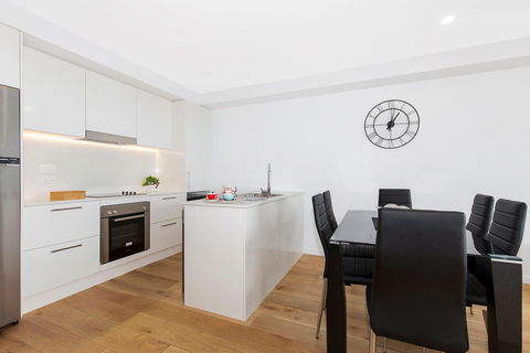 Astra Apartments Newcastle - Accommodation Yamba 11