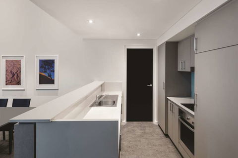 Adina Apartment Hotel Perth - Accommodation Yamba 6