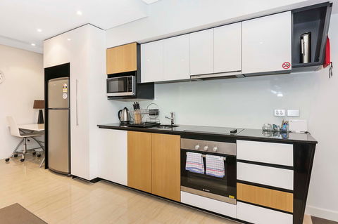 Astra Apartments Perth - Accommodation Yamba 16