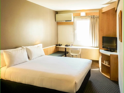 Ibis Sydney Thornleigh - Accommodation Yamba 1