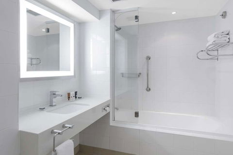 Amora Hotel Brisbane - Accommodation Yamba 2