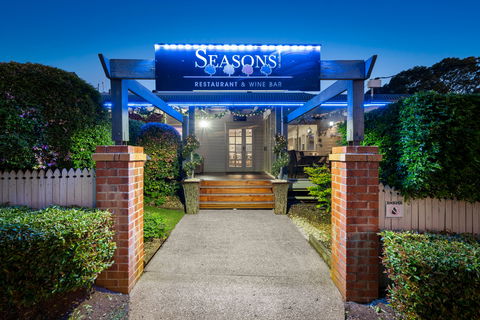 Ambassador On Ruthven Motel - Accommodation Yamba 2