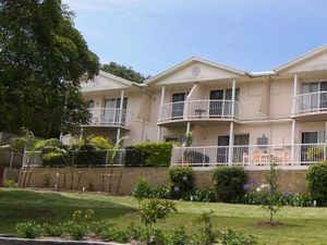 Aston Hill Motor Lodge - Accommodation Yamba 0