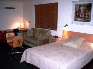 Aston Hill Motor Lodge - Accommodation Yamba 1