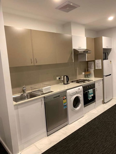Adelaide Dress Circle Apartments - Accommodation Yamba 2