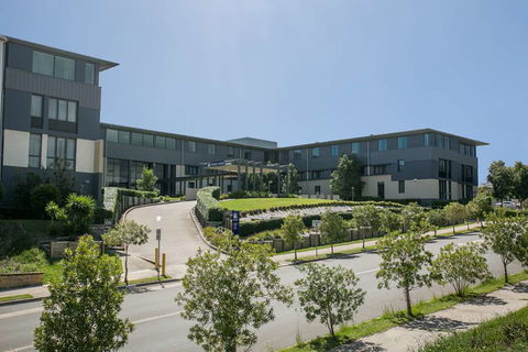 Alpha Hotel Eastern Creek - Accommodation Yamba 0