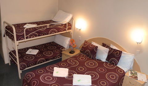 Arena Hotel - Accommodation Yamba 2