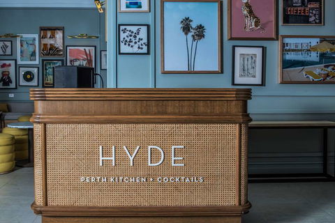 Art Series - The Adnate - Accommodation Yamba 2