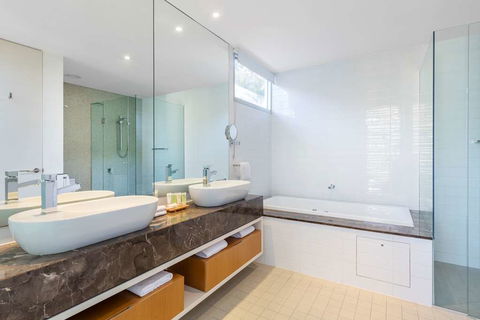 RACV Noosa Resort - Accommodation Yamba 2