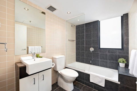 Astra Apartments Parramatta - Accommodation Yamba 7