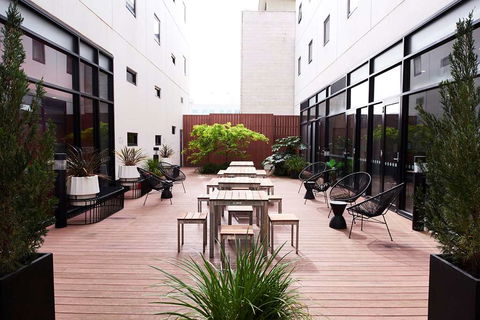 Essence Hotel Carlton - Accommodation Yamba 1