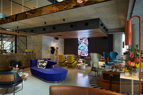 QT Melbourne - Accommodation Yamba 1