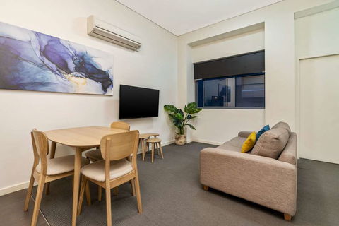 Terminus Apartment Hotel, Ascend Coll - Accommodation Yamba 2