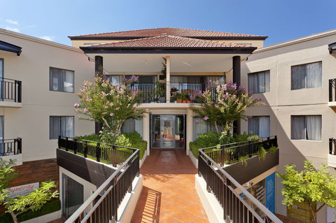 Astra Apartments The Griffin - Accommodation Yamba 2