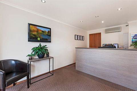AAt 28 Goldsmith Motel - Accommodation Yamba 1