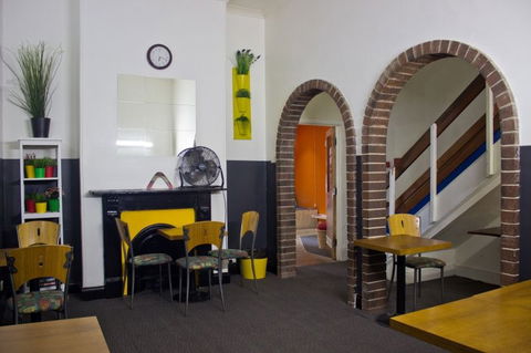 Adelaide Travellers Inn - Accommodation Yamba 0
