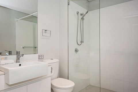 Astra Apartments Perth - Accommodation Yamba 2
