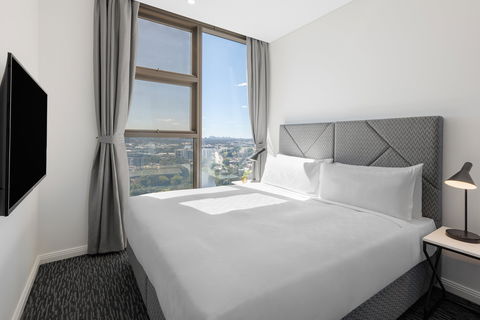 Meriton Suites George St - Accommodation Yamba 1