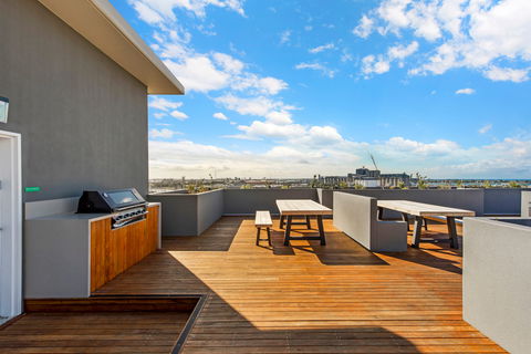 Astra Apartments Newcastle - Accommodation Yamba 0